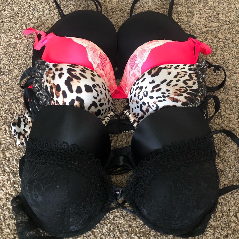 Victoria Secret Bombshell Bra’s 💞